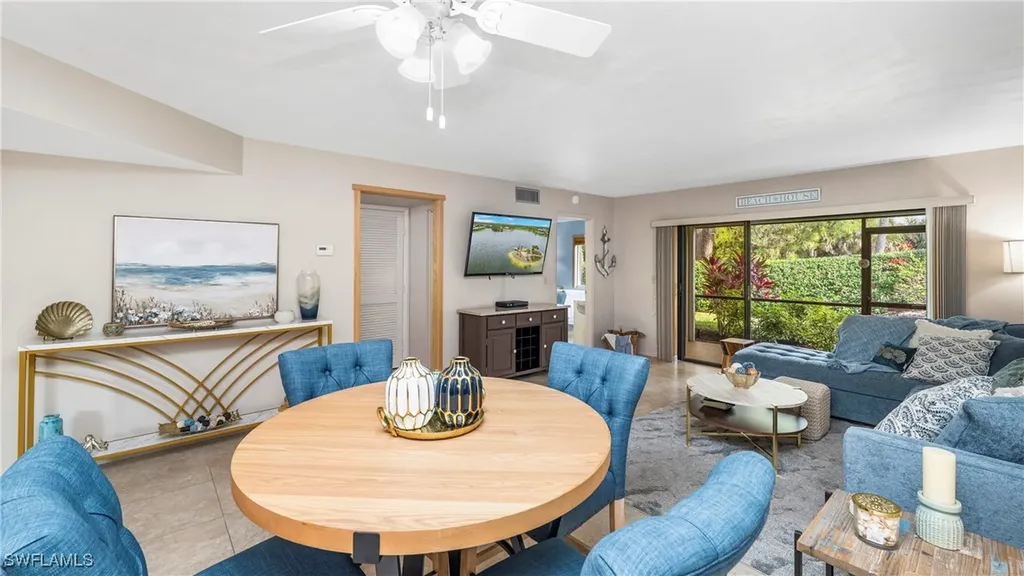 2904 Kings Lake Boulevard Naples FL 34112