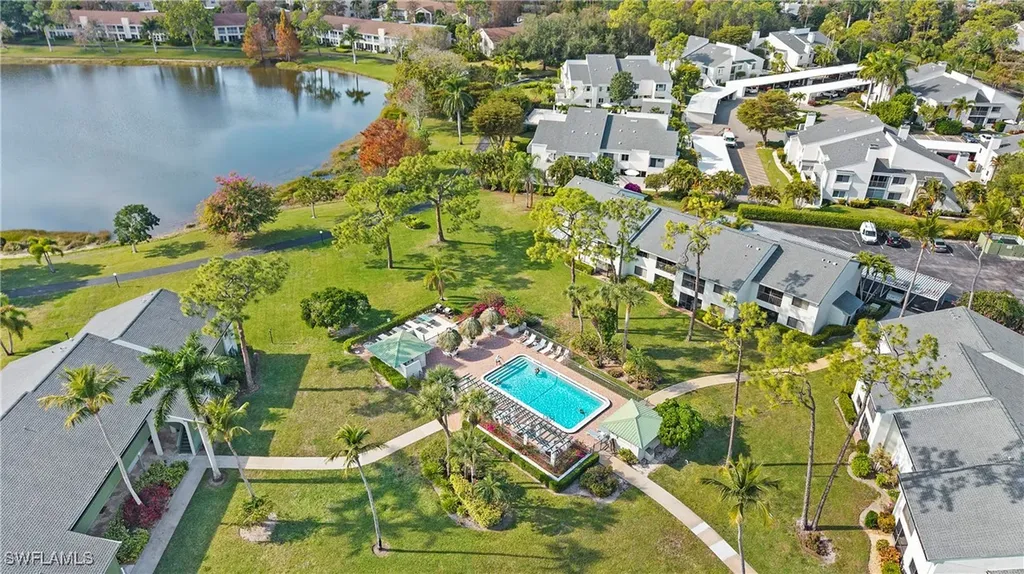 2904 Kings Lake Boulevard Naples FL 34112