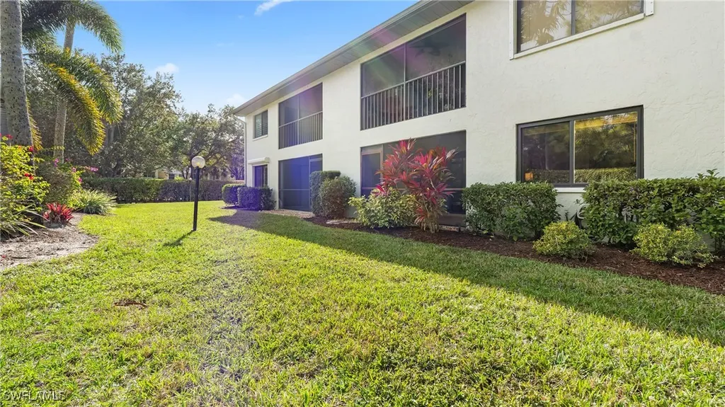 2904 Kings Lake Boulevard Naples FL 34112