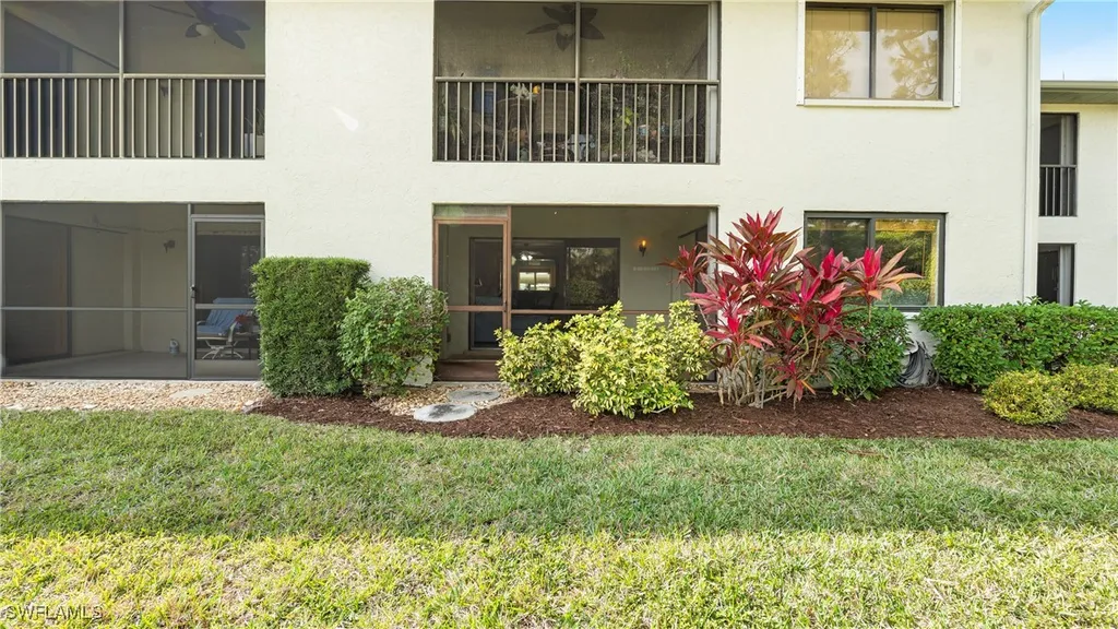2904 Kings Lake Boulevard Naples FL 34112