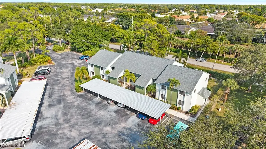 2904 Kings Lake Boulevard Naples FL 34112