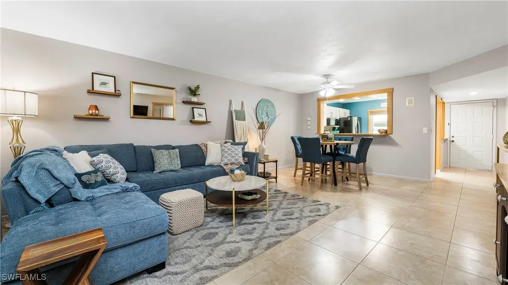 2904 Kings Lake Boulevard Naples FL 34112