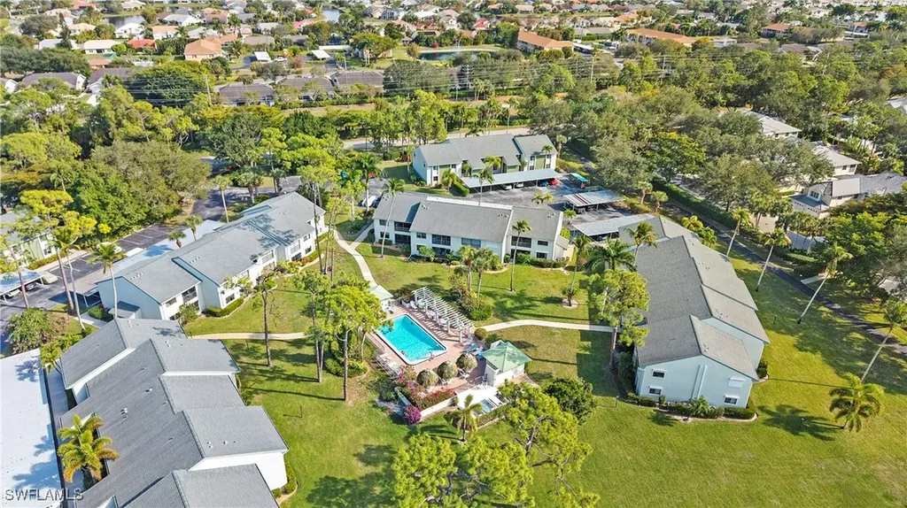 2904 Kings Lake Boulevard Naples FL 34112