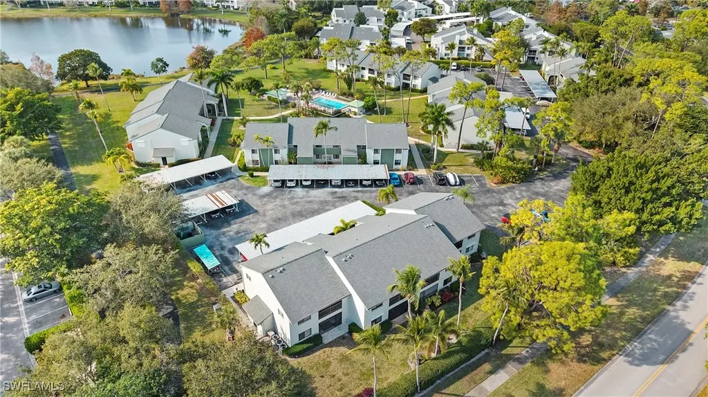 2904 Kings Lake Boulevard Naples FL 34112