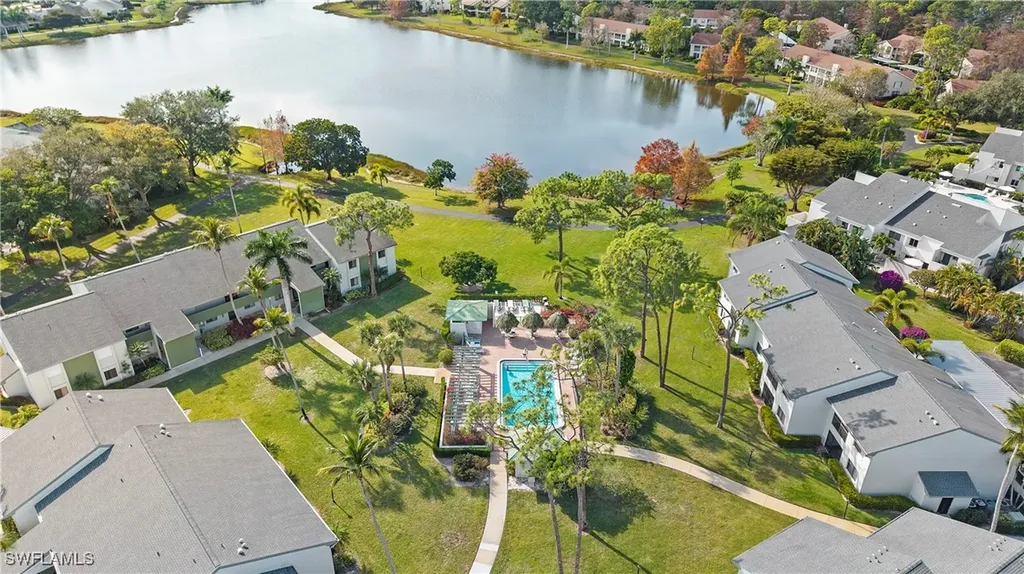 2904 Kings Lake Boulevard Naples FL 34112
