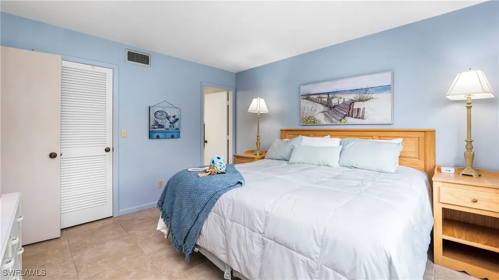 2904 Kings Lake Boulevard Naples FL 34112