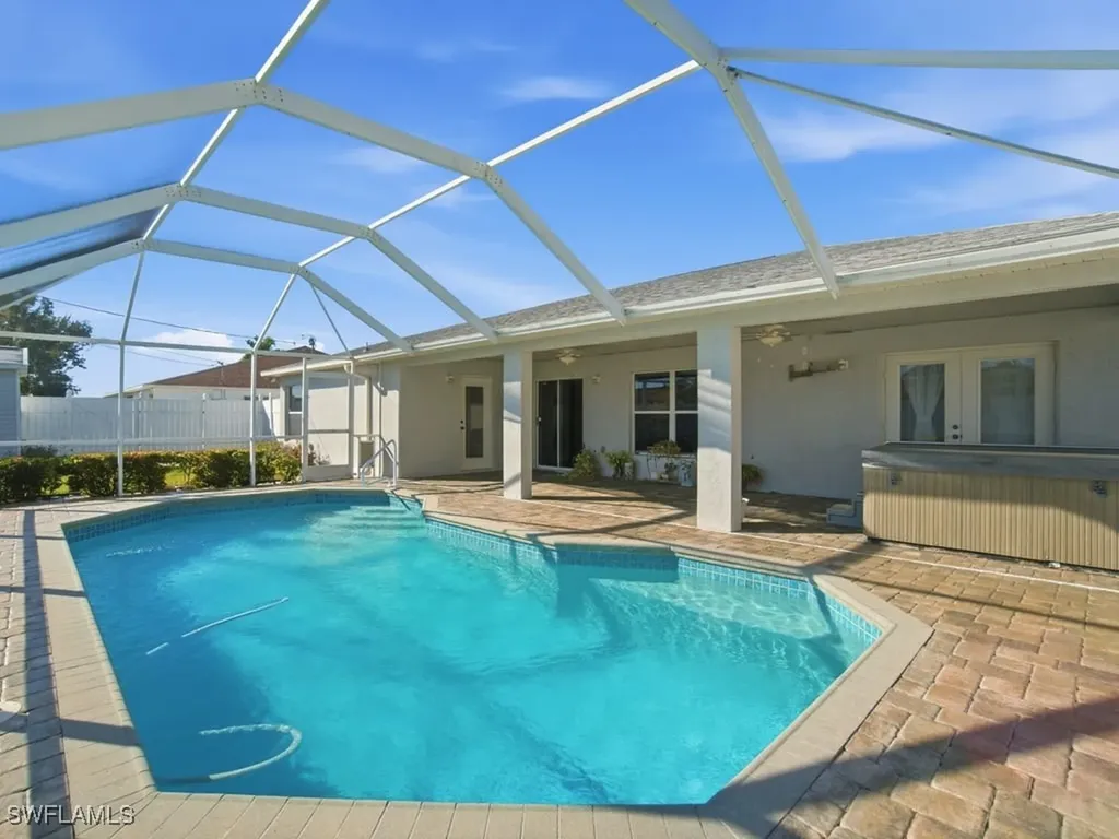 4121 SW 6th Avenue Cape Coral FL 33914