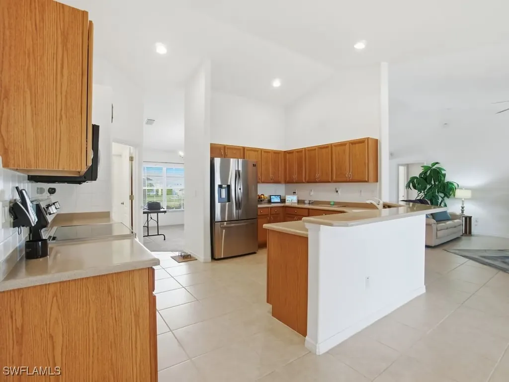 4121 SW 6th Avenue Cape Coral FL 33914