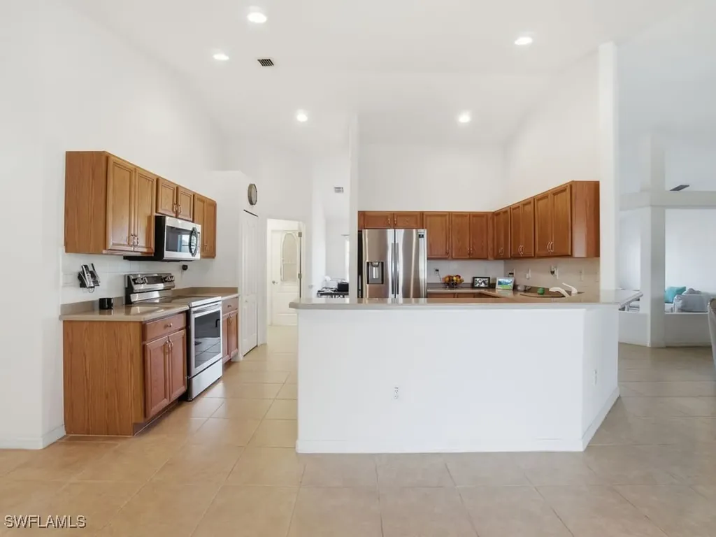 4121 SW 6th Avenue Cape Coral FL 33914