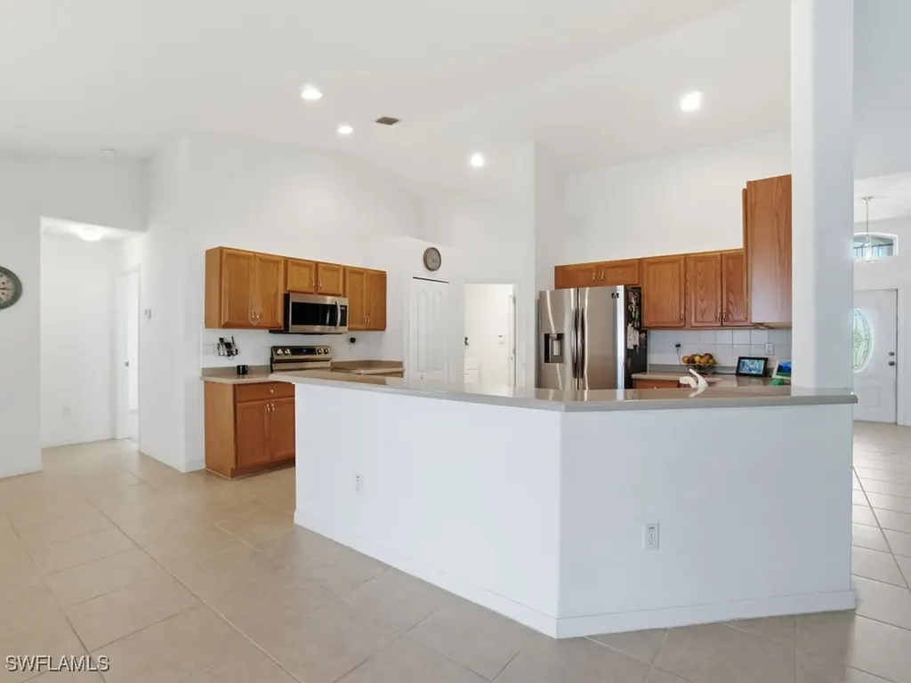 4121 SW 6th Avenue Cape Coral FL 33914