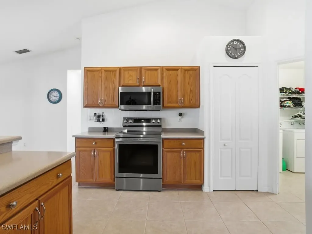 4121 SW 6th Avenue Cape Coral FL 33914