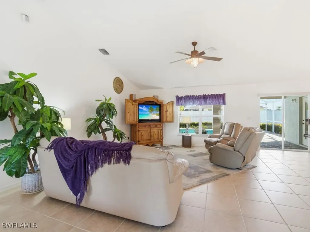 4121 SW 6th Avenue Cape Coral FL 33914