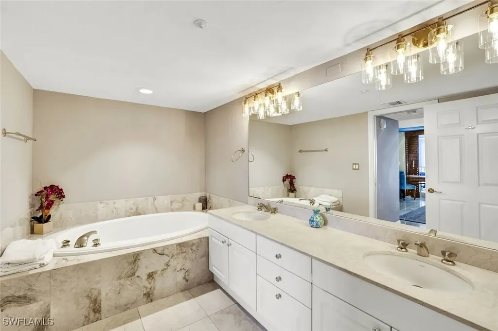 6849 Grenadier Boulevard Naples FL 34108