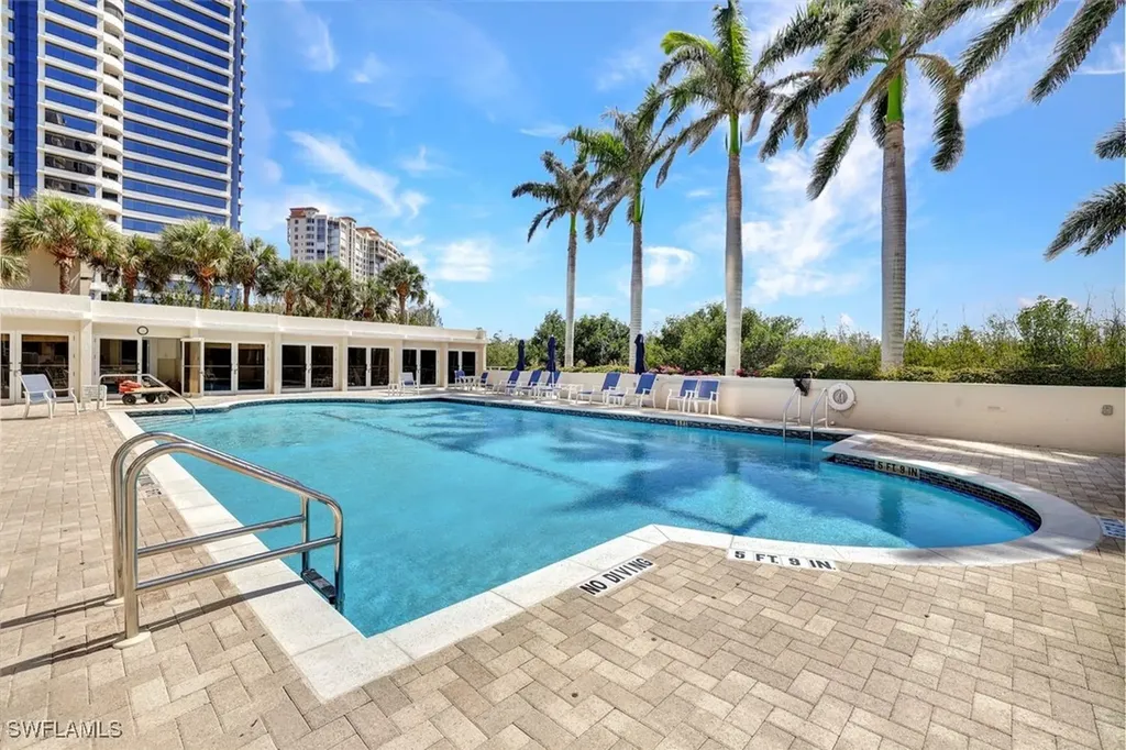 6849 Grenadier Boulevard Naples FL 34108