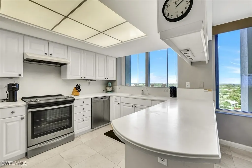 6849 Grenadier Boulevard Naples FL 34108