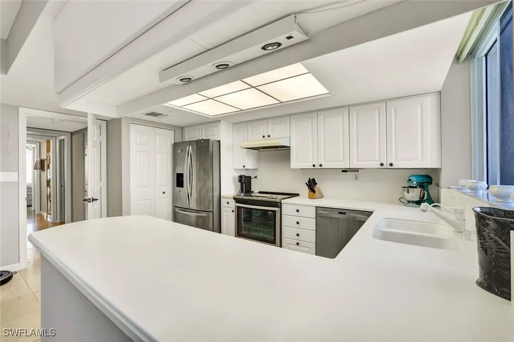 6849 Grenadier Boulevard Naples FL 34108