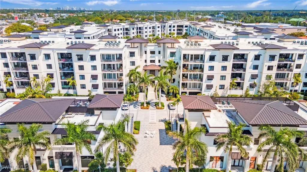 1111 Central Avenue Naples FL 34102