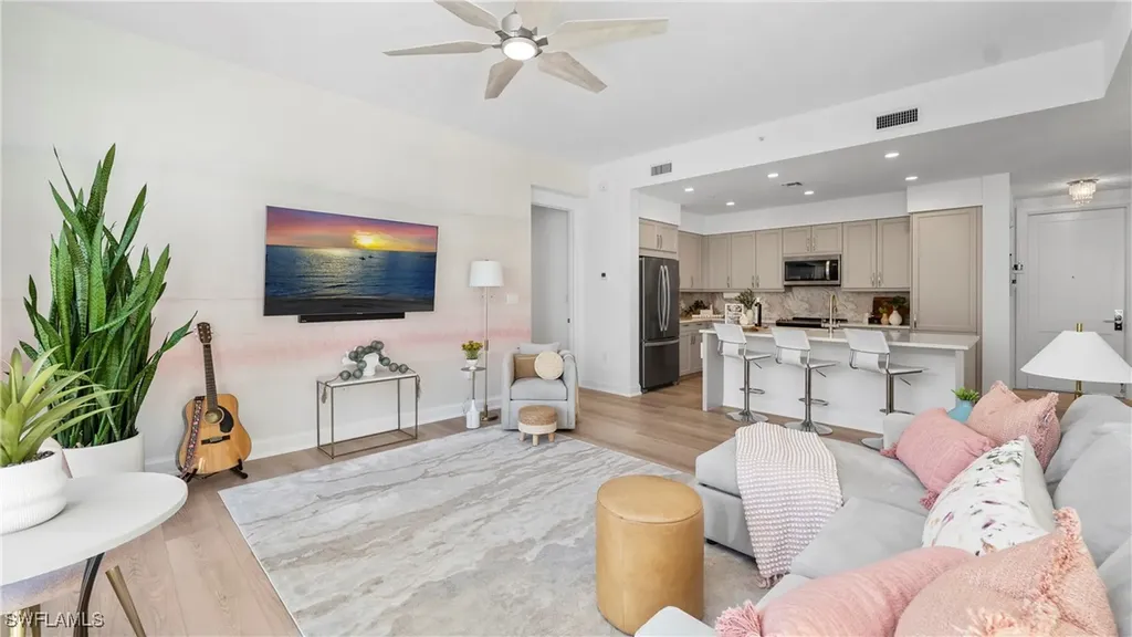 1111 Central Avenue Naples FL 34102