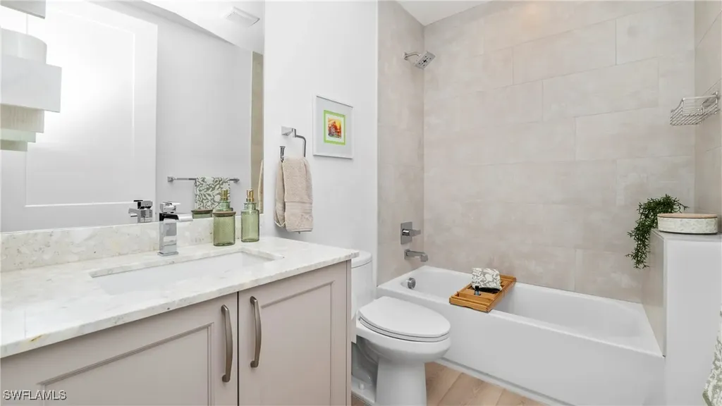 1111 Central Avenue Naples FL 34102