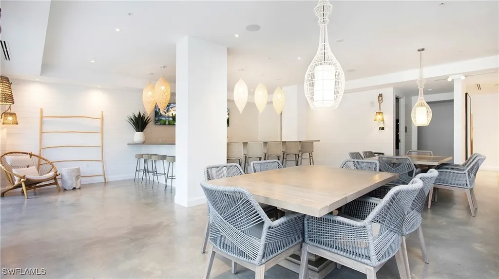 1111 Central Avenue Naples FL 34102