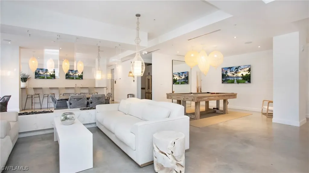 1111 Central Avenue Naples FL 34102