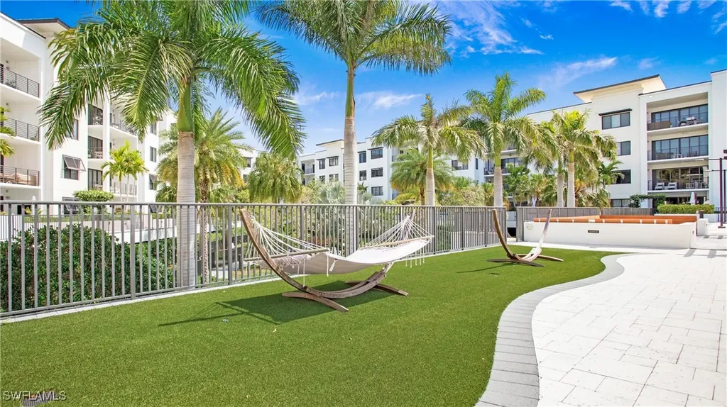 1111 Central Avenue Naples FL 34102