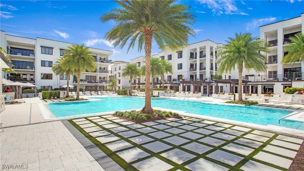 1111 Central Avenue Naples FL 34102