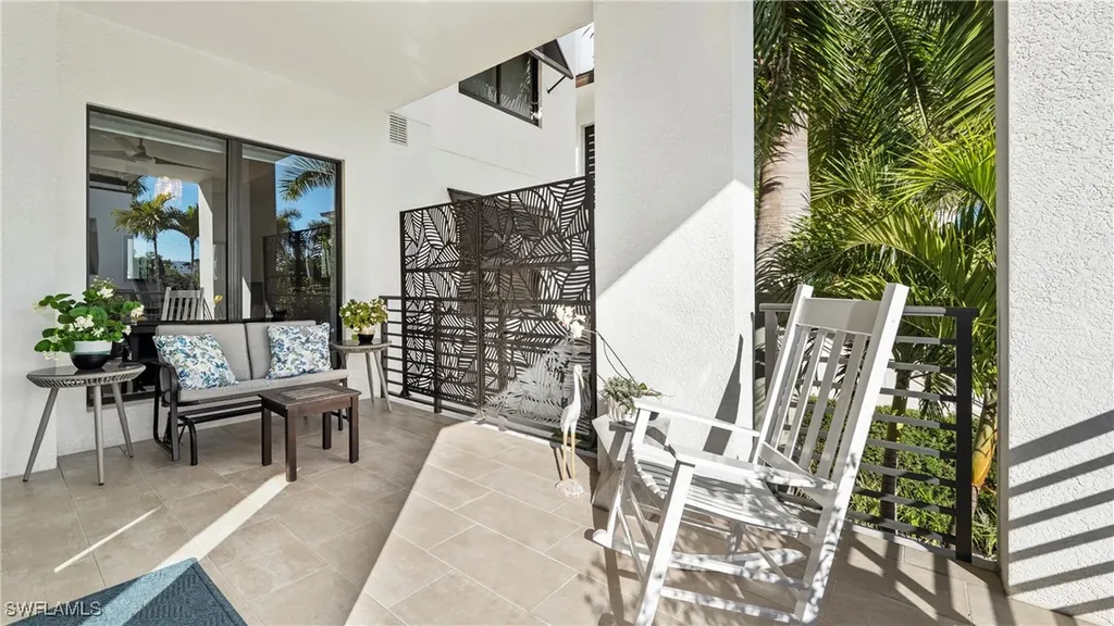 1111 Central Avenue Naples FL 34102