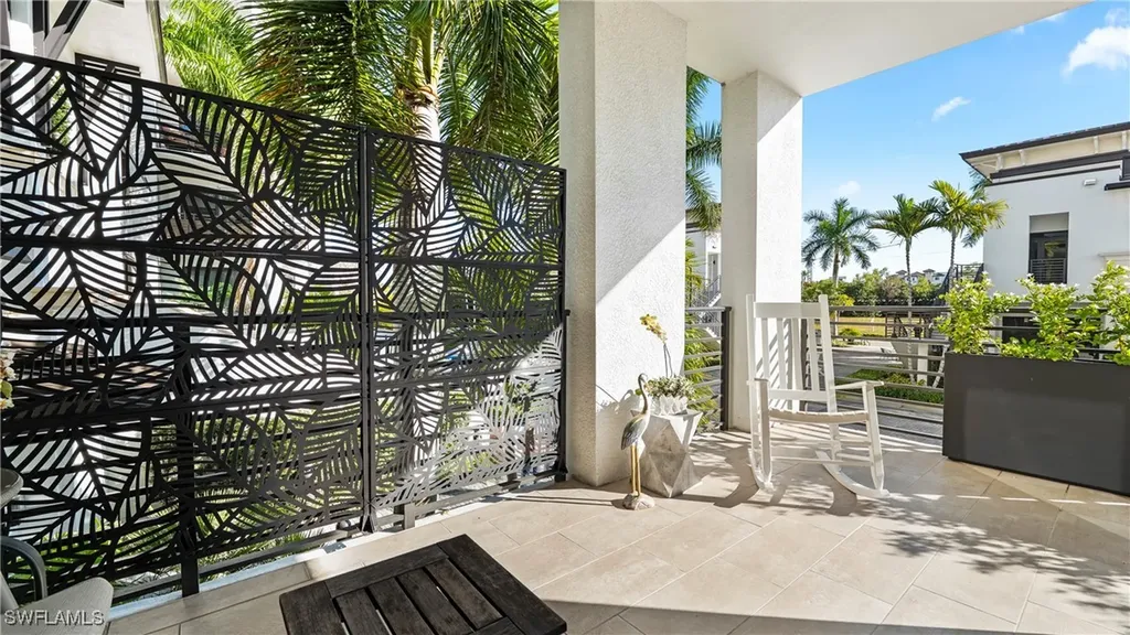 1111 Central Avenue Naples FL 34102