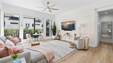 1111 Central Avenue Naples FL 34102