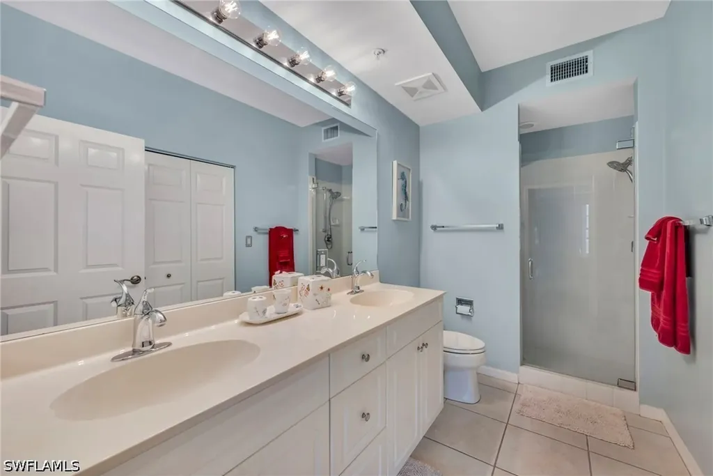 401 Bayfront Place Naples FL 34102