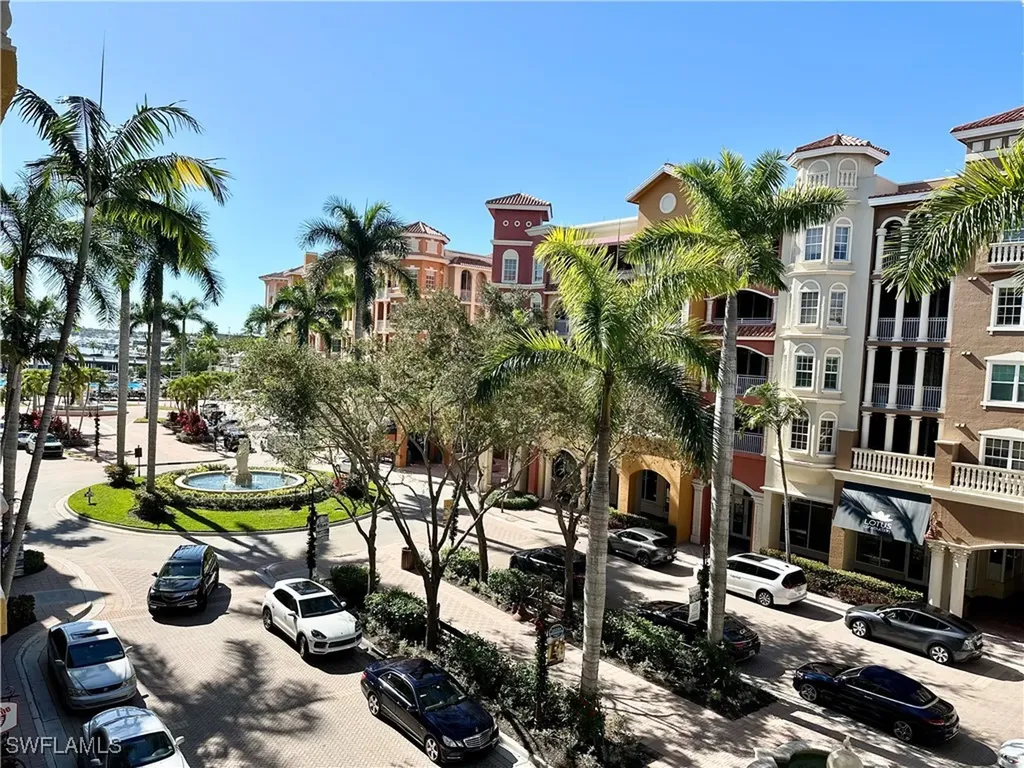 401 Bayfront Place Naples FL 34102