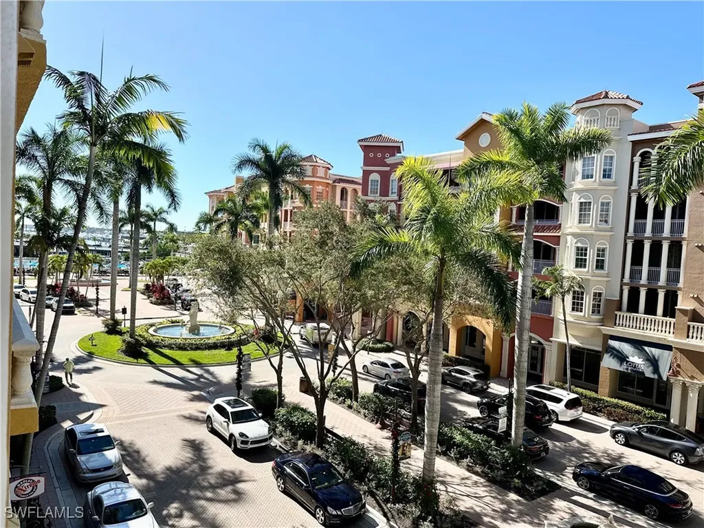 401 Bayfront Place Naples FL 34102