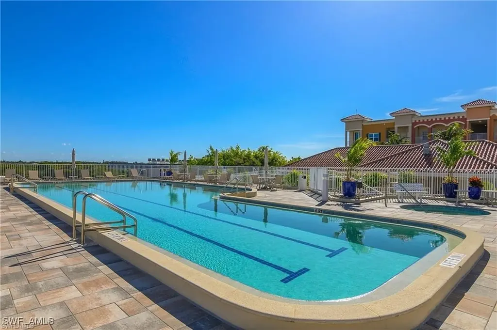 401 Bayfront Place Naples FL 34102
