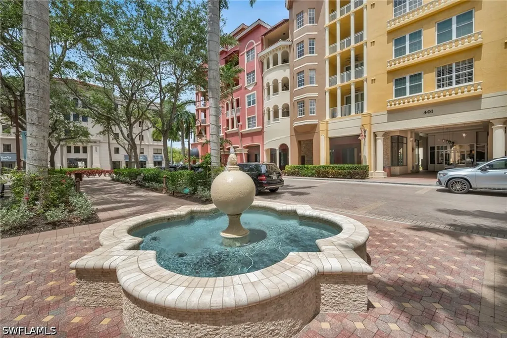 401 Bayfront Place Naples FL 34102