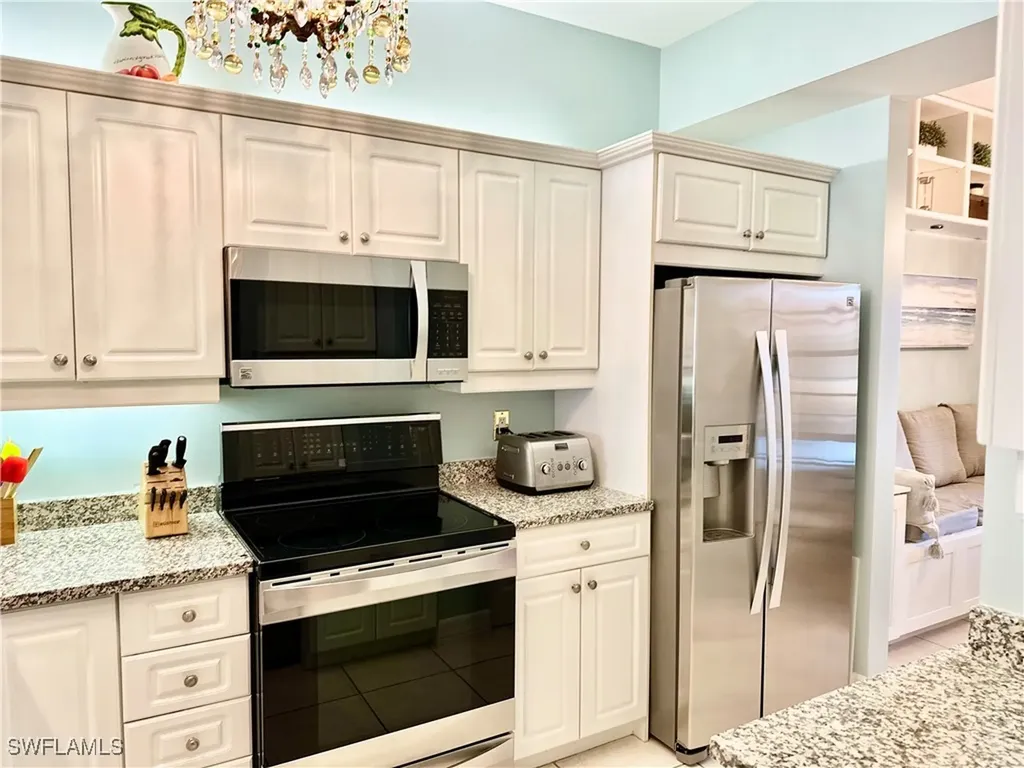401 Bayfront Place Naples FL 34102