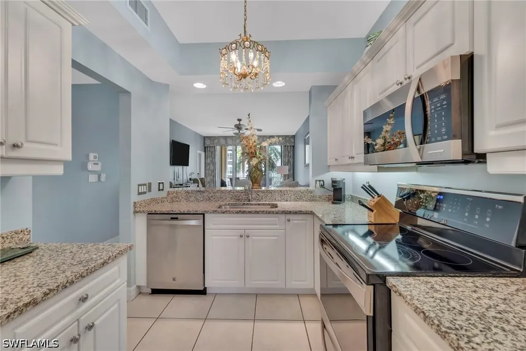 401 Bayfront Place Naples FL 34102