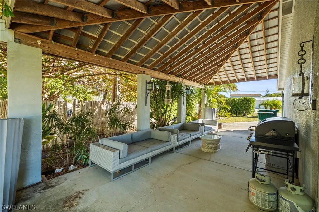 397 Valley Drive Bonita Springs FL 34134