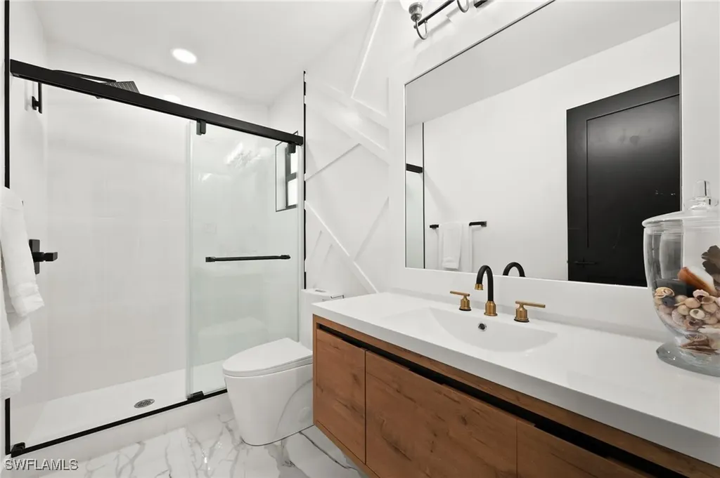 135 Tahiti Circle Naples FL 34113