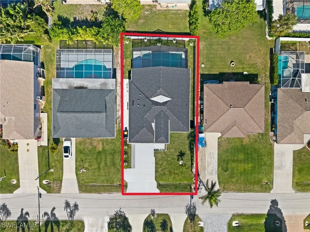 135 Tahiti Circle Naples FL 34113