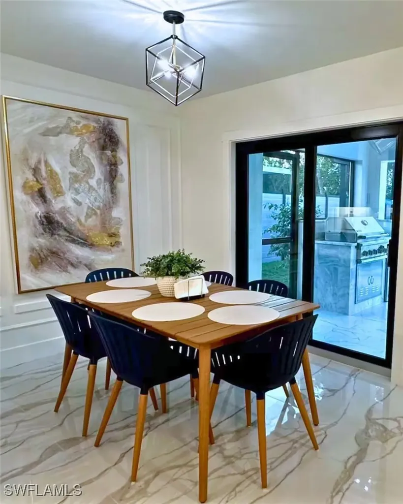 135 Tahiti Circle Naples FL 34113