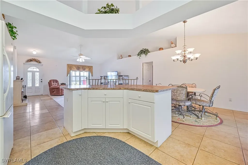 1214 NE 14th Place Cape Coral FL 33909