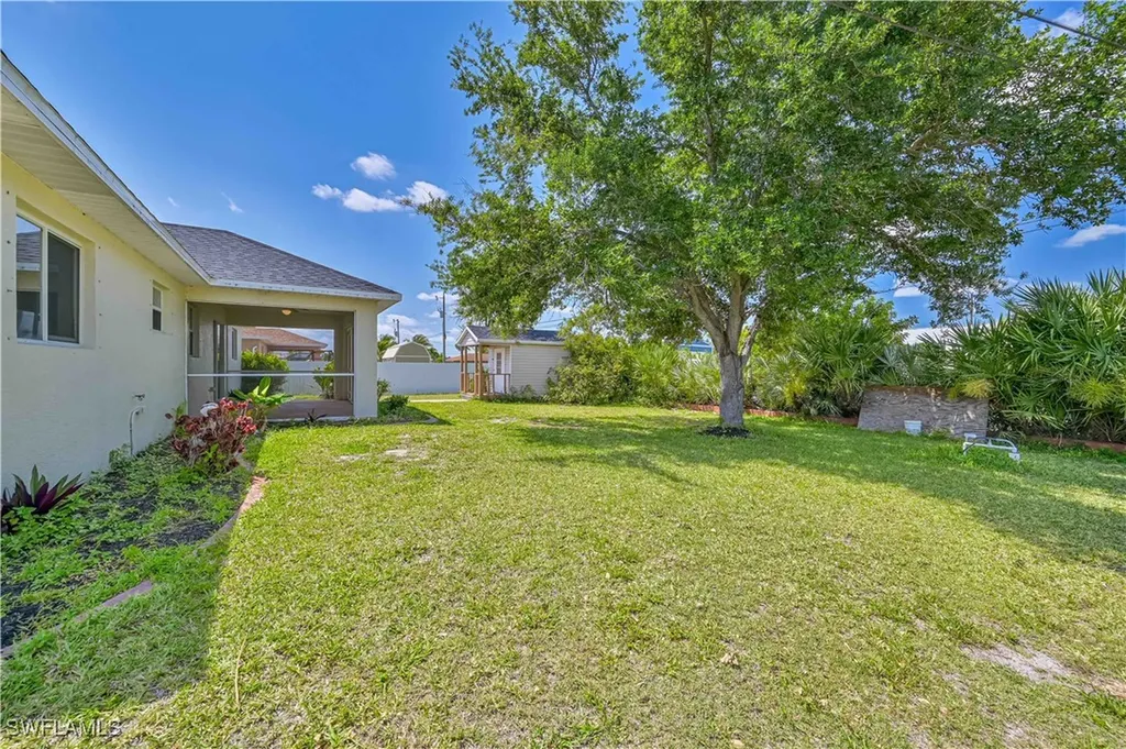 1214 NE 14th Place Cape Coral FL 33909