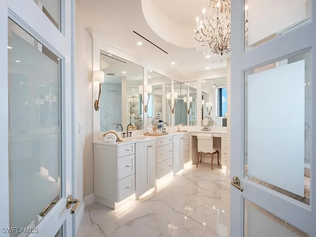 5051 Pelican Colony Boulevard Bonita Springs FL 34134-6903