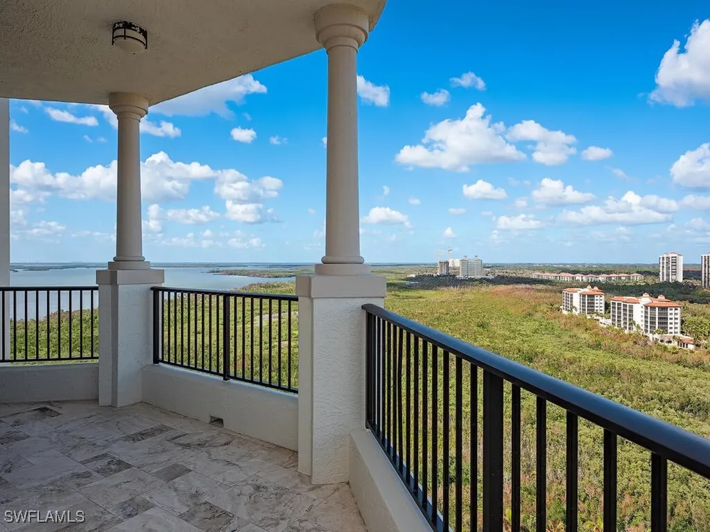 5051 Pelican Colony Boulevard Bonita Springs FL 34134-6903