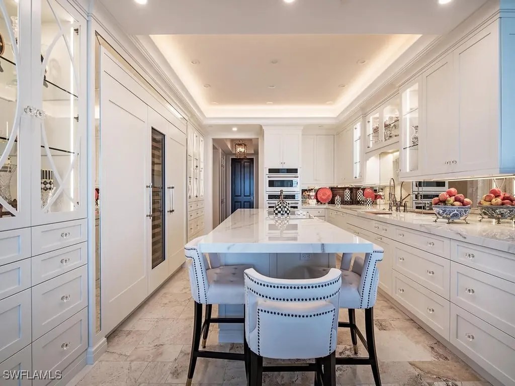 5051 Pelican Colony Boulevard Bonita Springs FL 34134-6903