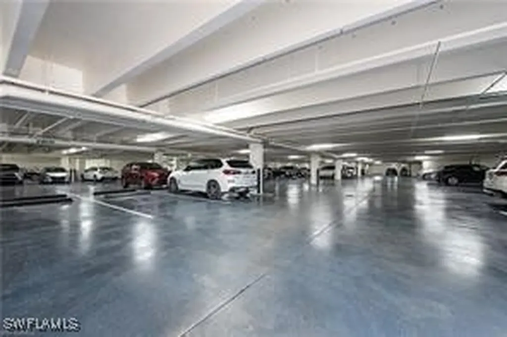 5051 Pelican Colony Boulevard Bonita Springs FL 34134-6903