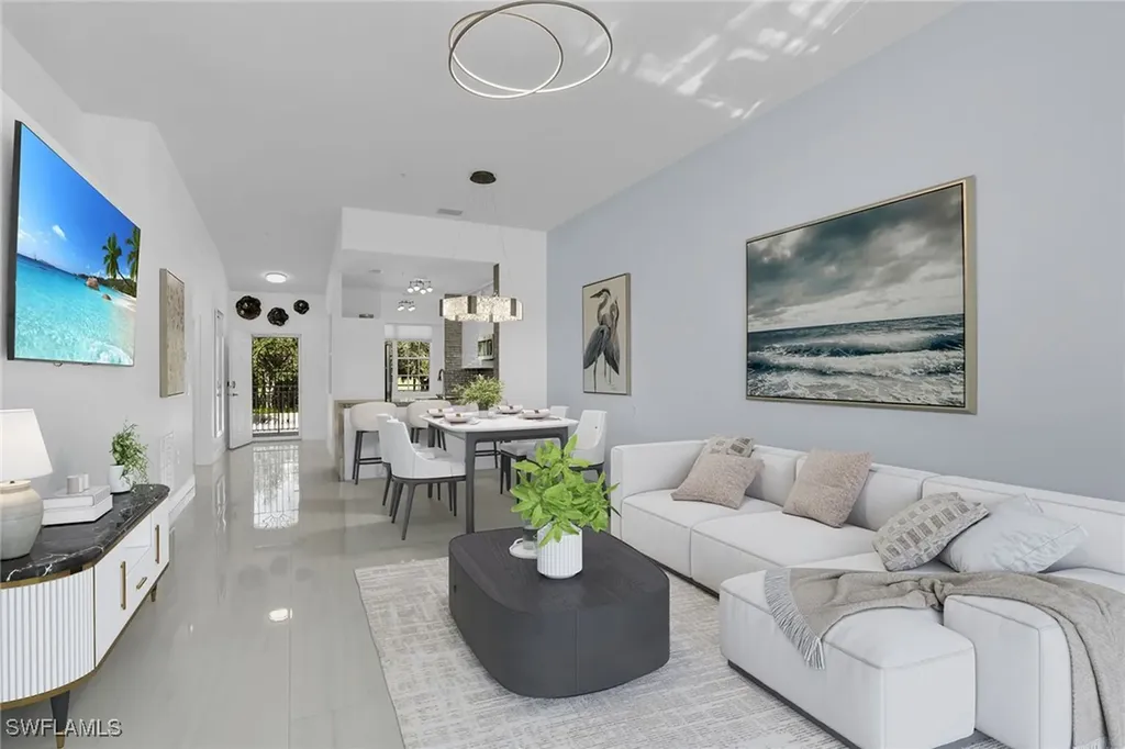 Naples FL, 2350 Carrington Court, Unit 7-202