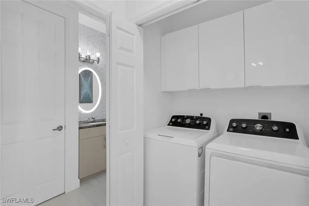 2350 Carrington Court Naples FL 34109