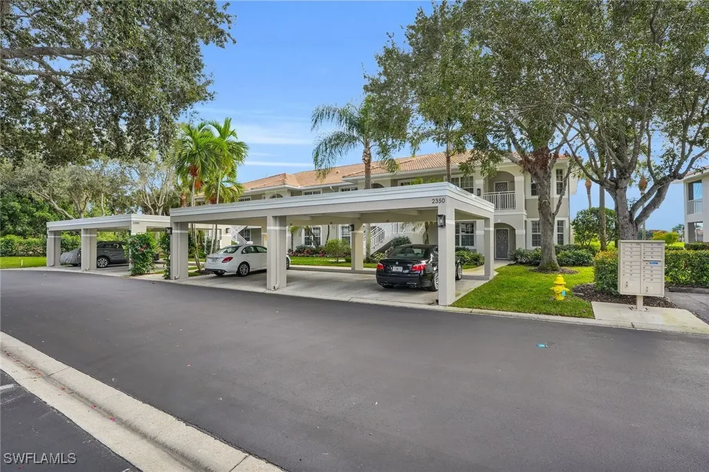 2350 Carrington Court Naples FL 34109